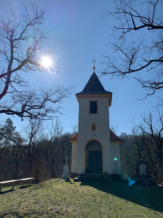 Penzion Pod Kaplickou Tisnov Buitenkant foto